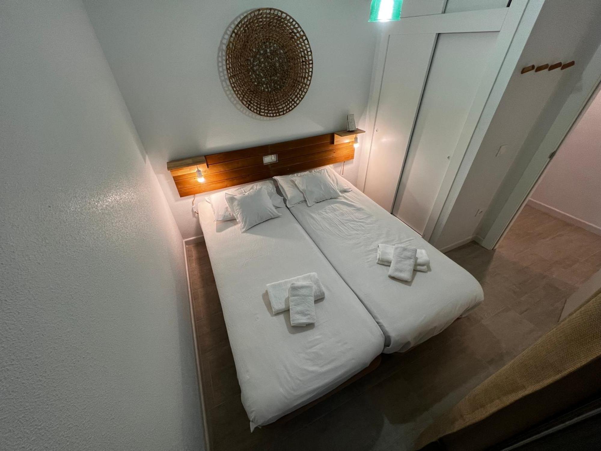 Costa Este Apartments - トレビエハ エクステリア 写真